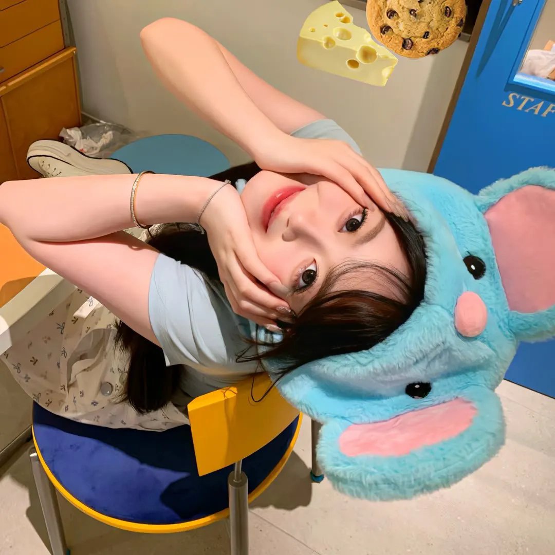 不装了我的身份曝光了